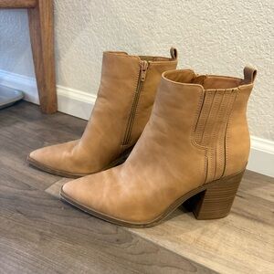 Universal Thread Tan Faux Leather Ankle Boots